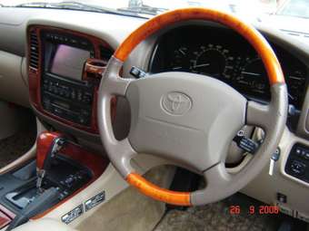 2001 Toyota Land Cruiser Cygnus Pictures