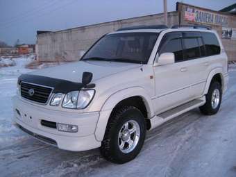 2001 Toyota Land Cruiser Cygnus Pictures