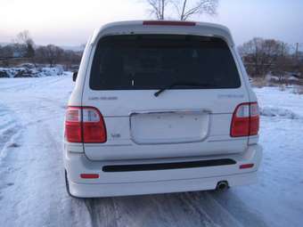 2001 Toyota Land Cruiser Cygnus Photos