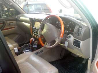 2001 Toyota Land Cruiser Cygnus Pictures