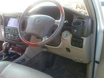 2001 Toyota Land Cruiser Cygnus Pictures