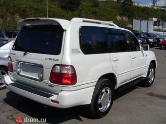 2002 Toyota Land Cruiser Cygnus Pics