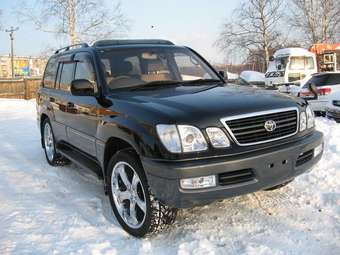 2002 Toyota Land Cruiser Cygnus Photos