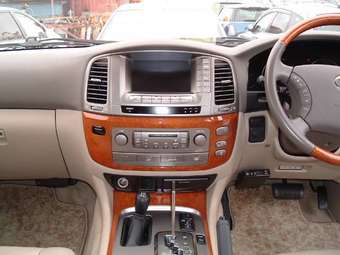 2002 Toyota Land Cruiser Cygnus Photos