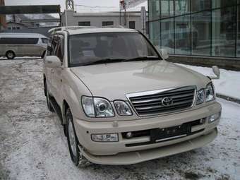 2002 Toyota Land Cruiser Cygnus Pics