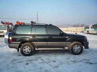 2002 Toyota Land Cruiser Cygnus Photos