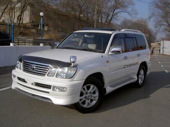 2002 Toyota Land Cruiser Cygnus Wallpapers