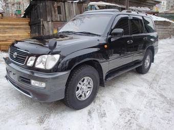 2002 Toyota Land Cruiser Cygnus Pictures
