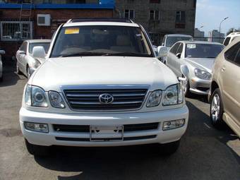 2002 Toyota Land Cruiser Cygnus Photos