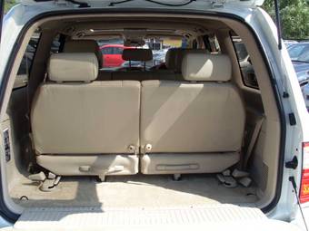 2002 Toyota Land Cruiser Cygnus Pictures