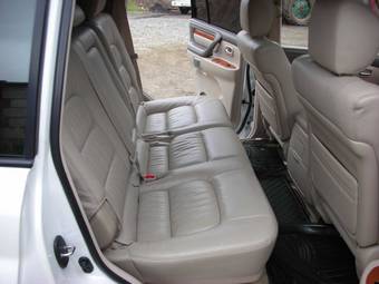 2002 Toyota Land Cruiser Cygnus Pictures