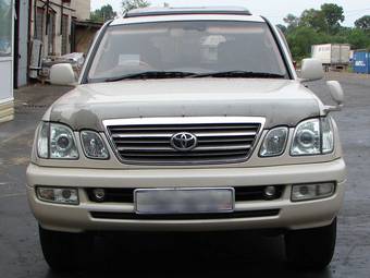 2002 Toyota Land Cruiser Cygnus Pictures
