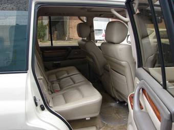 2002 Toyota Land Cruiser Cygnus Images