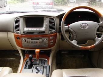 2002 Toyota Land Cruiser Cygnus Pics