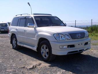 2002 Toyota Land Cruiser Cygnus Photos