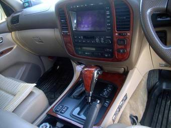 2002 Toyota Land Cruiser Cygnus Pictures