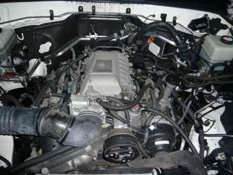 2003 Toyota Land Cruiser Cygnus Images