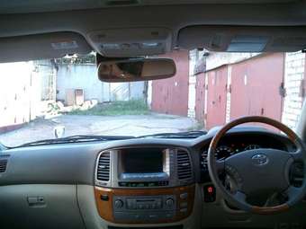 2003 Toyota Land Cruiser Cygnus Pictures
