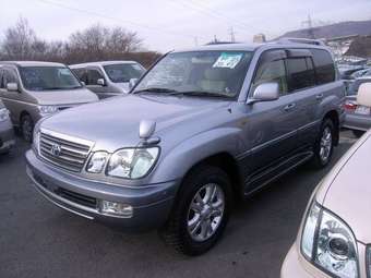 2003 Toyota Land Cruiser Cygnus Photos