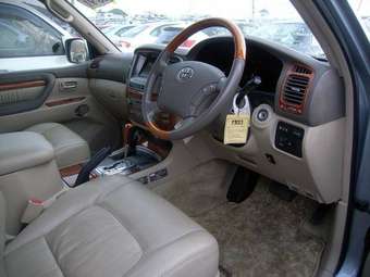 2003 Toyota Land Cruiser Cygnus Photos