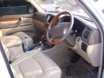 2003 Toyota Land Cruiser Cygnus Pictures