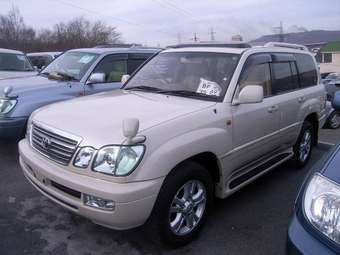 2003 Toyota Land Cruiser Cygnus Pictures