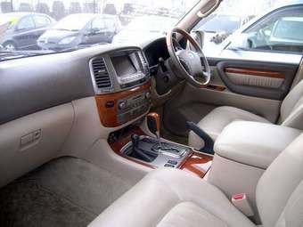 2003 Toyota Land Cruiser Cygnus Pictures