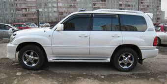 2003 Toyota Land Cruiser Cygnus Pictures