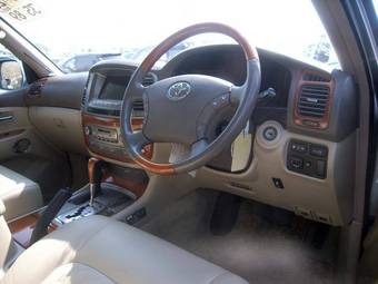 2003 Toyota Land Cruiser Cygnus Images