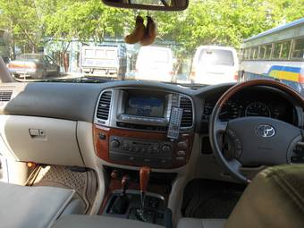 2003 Toyota Land Cruiser Cygnus Photos