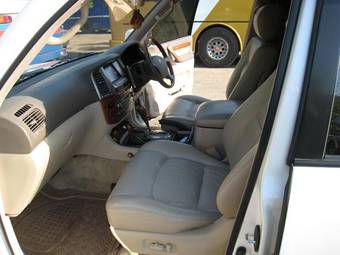 2003 Toyota Land Cruiser Cygnus Pics
