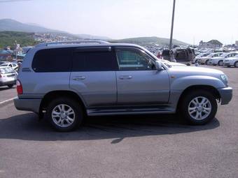 2003 Toyota Land Cruiser Cygnus Photos