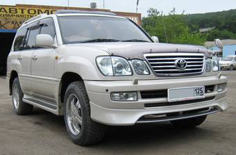 2003 Toyota Land Cruiser Cygnus Pictures