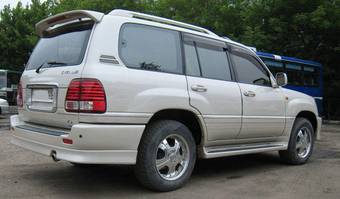 2003 Toyota Land Cruiser Cygnus Photos