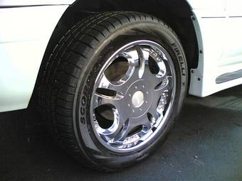 2003 Toyota Land Cruiser Cygnus Photos