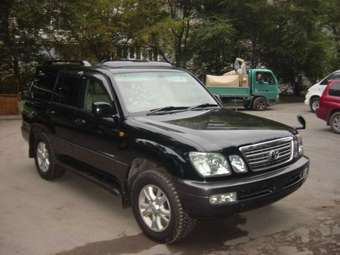 2004 Toyota Land Cruiser Cygnus Photos