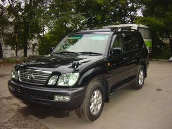 2004 Toyota Land Cruiser Cygnus Photos