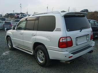 2004 Toyota Land Cruiser Cygnus Photos