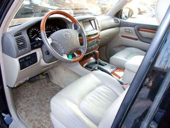 2004 Toyota Land Cruiser Cygnus Photos