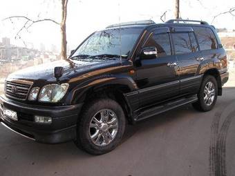 2004 Toyota Land Cruiser Cygnus Photos