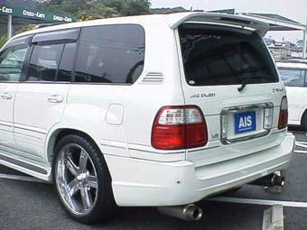 2004 Toyota Land Cruiser Cygnus Pictures