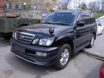 2004 Toyota Land Cruiser Cygnus Pictures