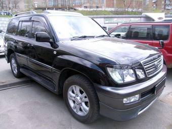 2004 Toyota Land Cruiser Cygnus Photos