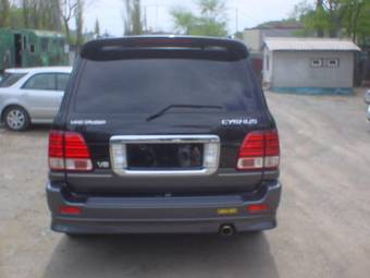 2004 Toyota Land Cruiser Cygnus Pictures