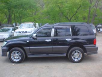 2004 Toyota Land Cruiser Cygnus Photos