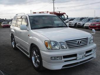 2004 Toyota Land Cruiser Cygnus Pictures