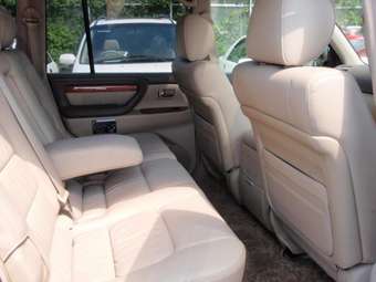 2005 Toyota Land Cruiser Cygnus Photos