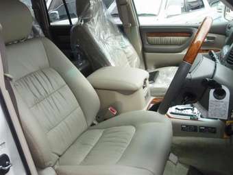 2005 Toyota Land Cruiser Cygnus Photos