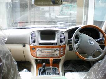 2005 Toyota Land Cruiser Cygnus Photos
