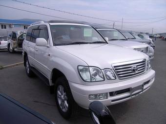 2005 Toyota Land Cruiser Cygnus Photos